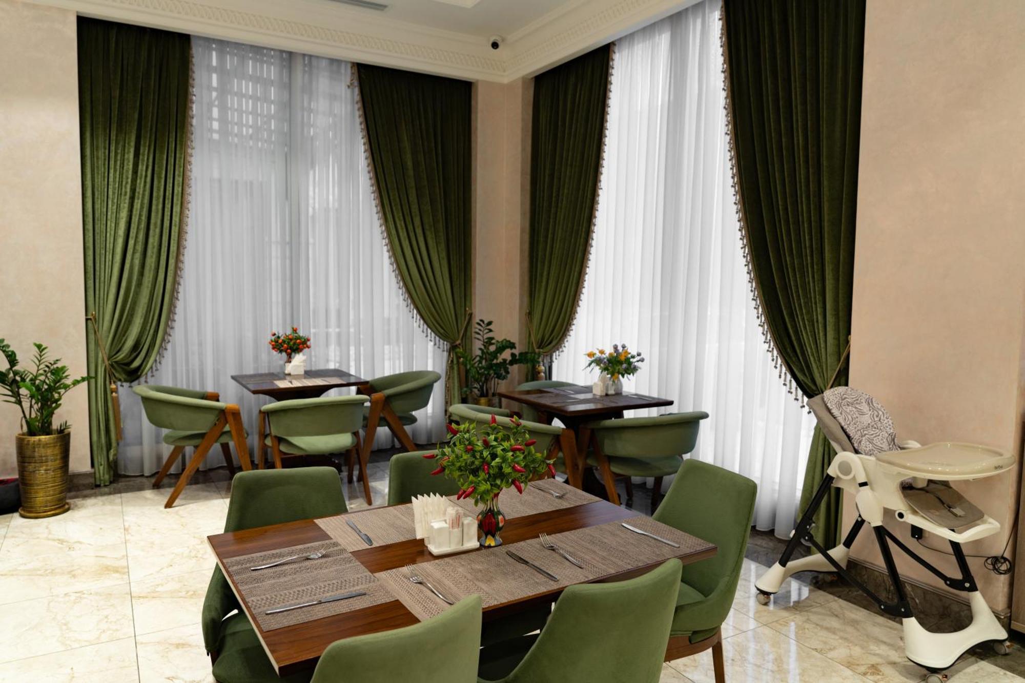 Al Anvar Halal Hotel By Hotelpro Group ทาชเคนต์ ภายนอก รูปภาพ