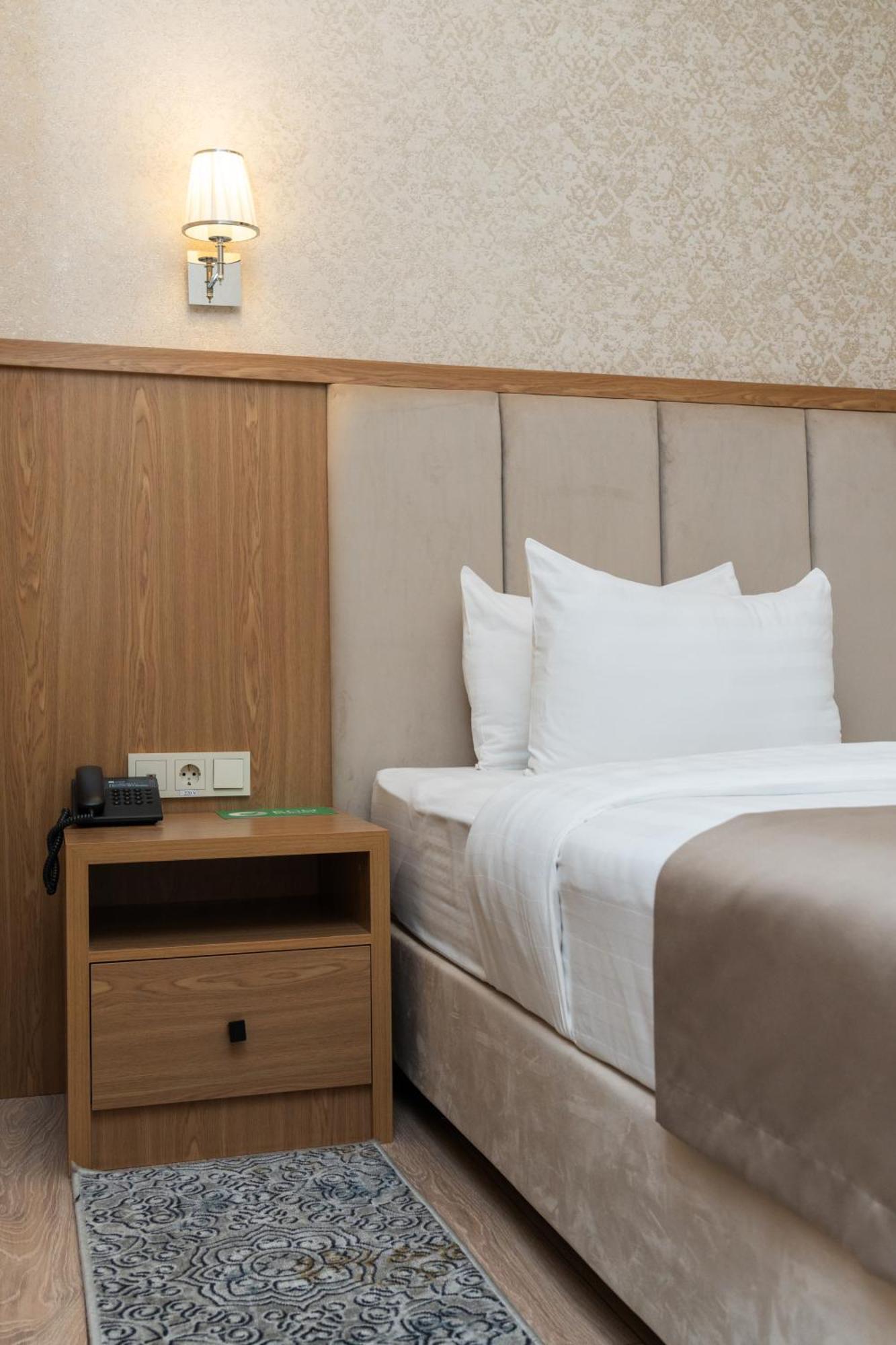 Al Anvar Halal Hotel By Hotelpro Group ทาชเคนต์ ภายนอก รูปภาพ
