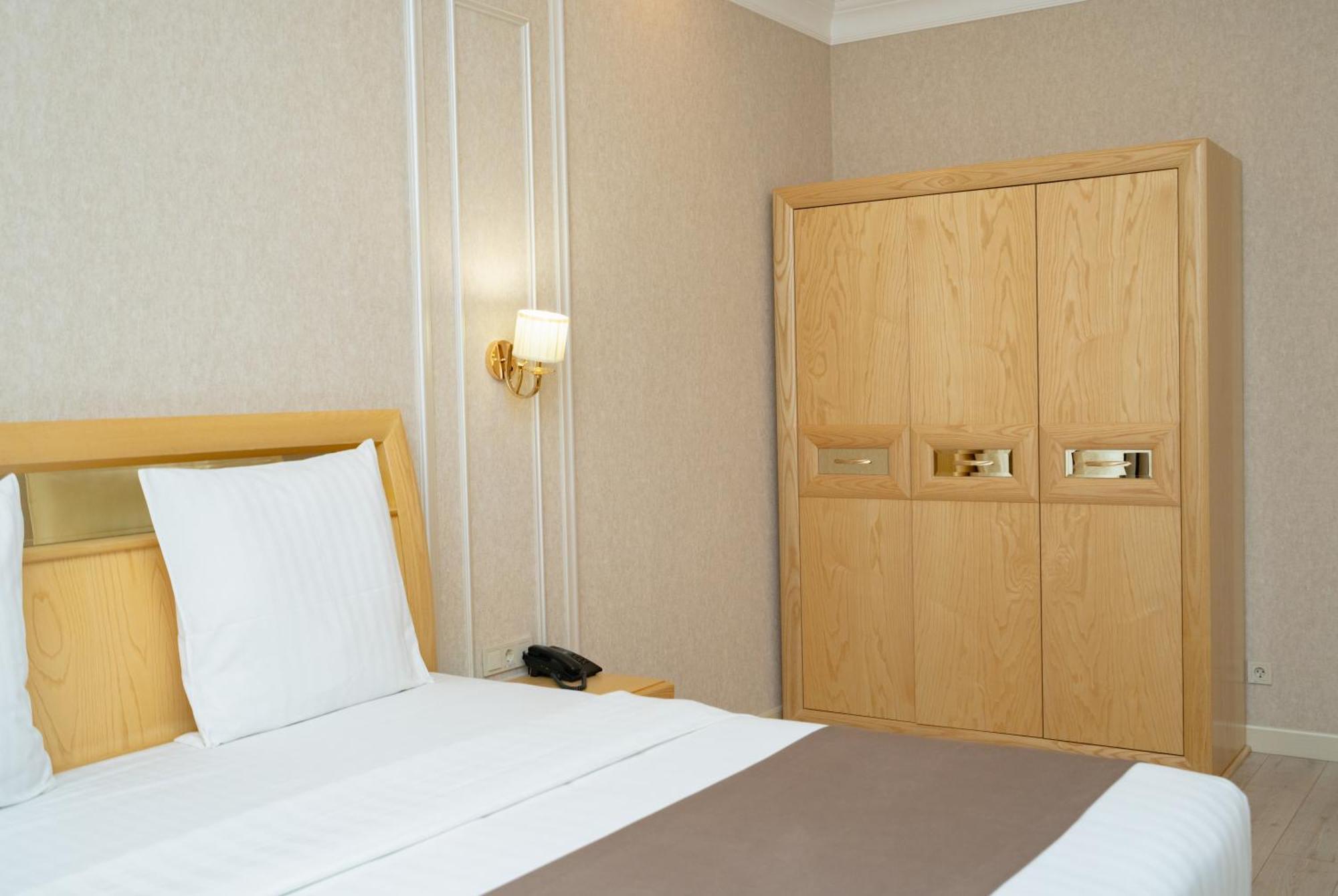 Al Anvar Halal Hotel By Hotelpro Group ทาชเคนต์ ภายนอก รูปภาพ